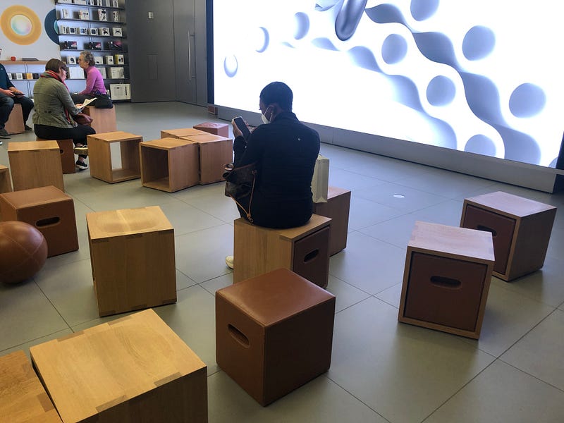 Former Genius Bar setup